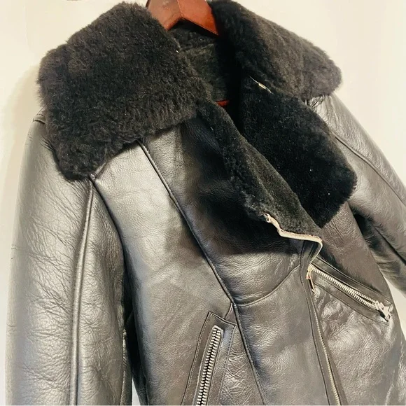 Black Leather Shearling Motorcycle Jacket Size Medium - Picture 5 of 7